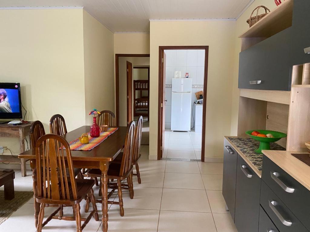 Lumiar Casa Solar Churrasqueira Com 3 Quartos Sendo Um Suite Arejada, Jardim A 700M Do Centro Экстерьер фото