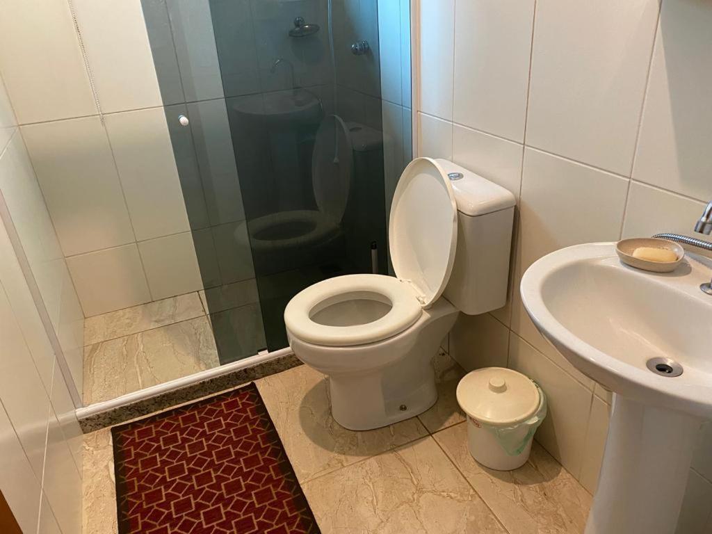 Lumiar Casa Solar Churrasqueira Com 3 Quartos Sendo Um Suite Arejada, Jardim A 700M Do Centro Экстерьер фото