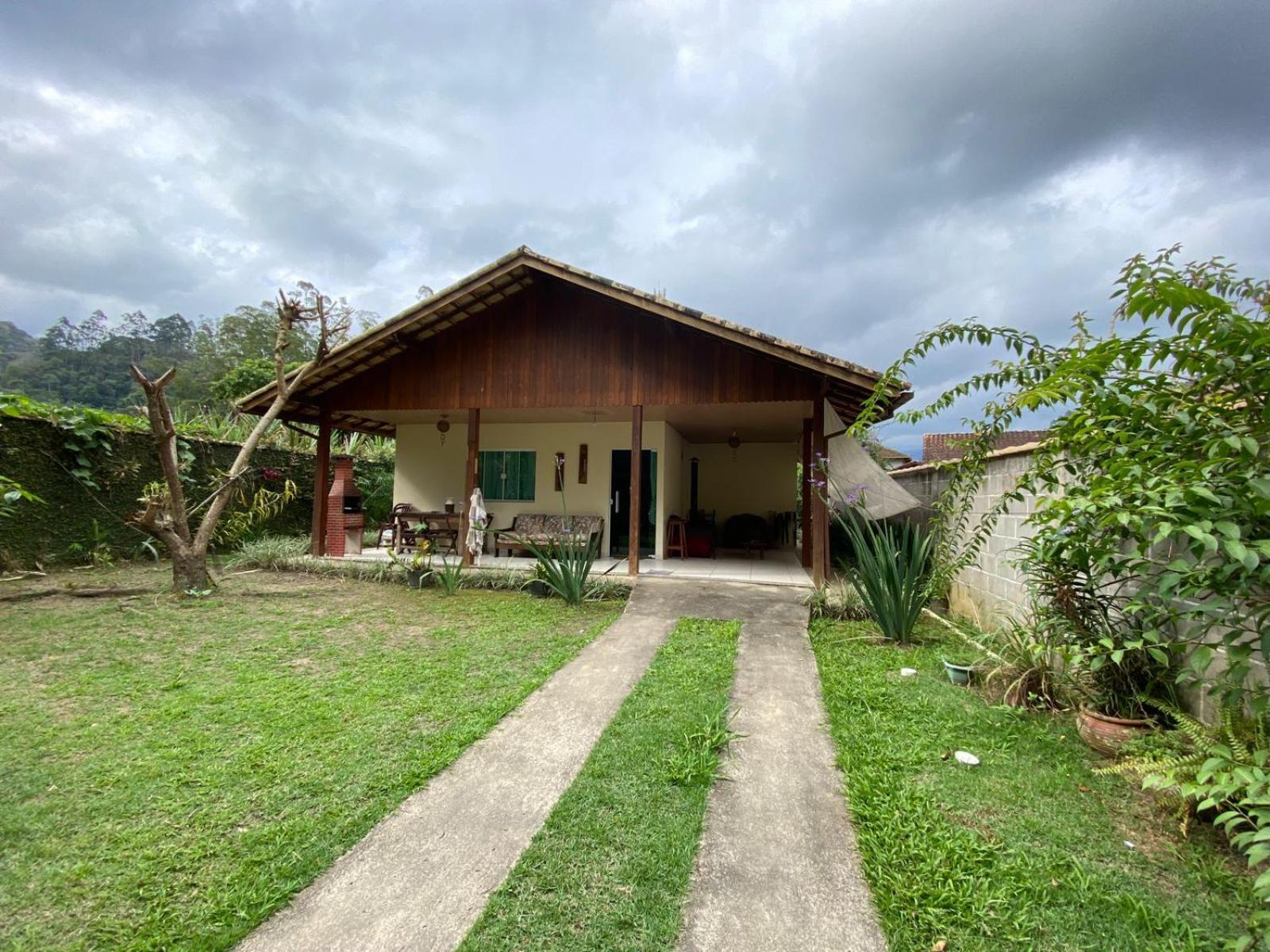 Lumiar Casa Solar Churrasqueira Com 3 Quartos Sendo Um Suite Arejada, Jardim A 700M Do Centro Экстерьер фото